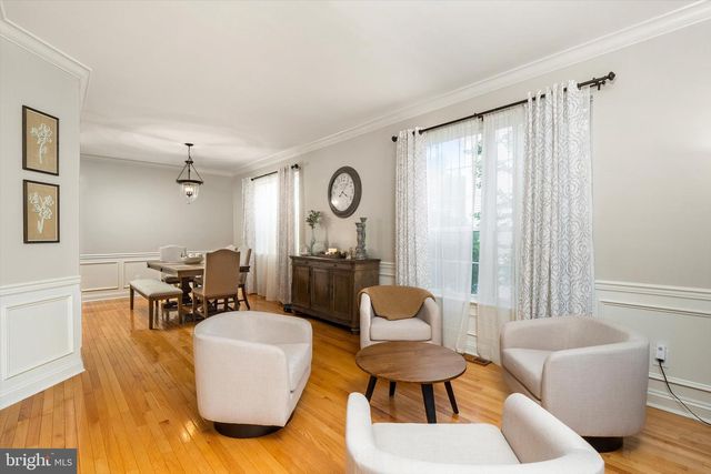 16 COBURN RD, Pennington, NJ 08534
