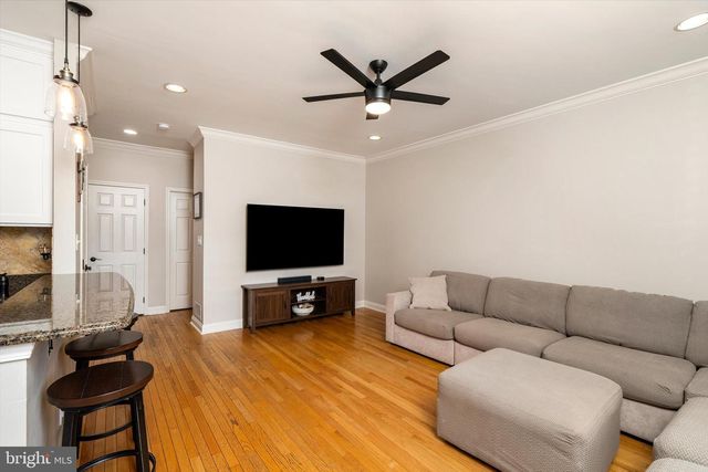 16 COBURN RD, Pennington, NJ 08534