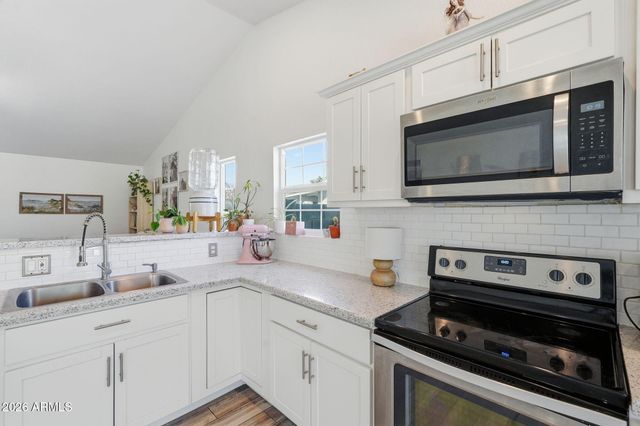 213 W STANFORD Avenue, Gilbert, AZ 85233
