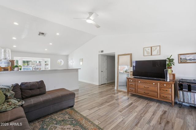 213 W STANFORD Avenue, Gilbert, AZ 85233