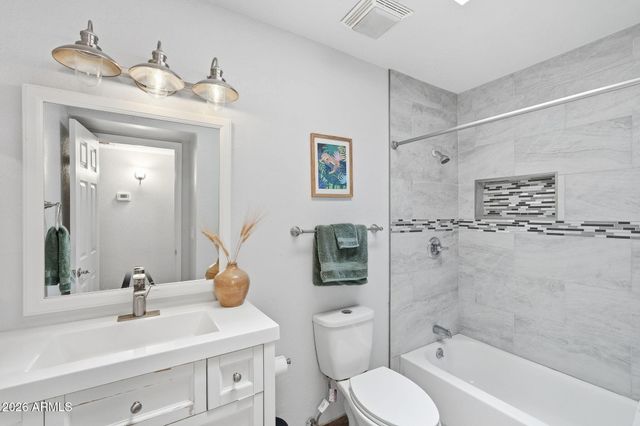 213 W STANFORD Avenue, Gilbert, AZ 85233