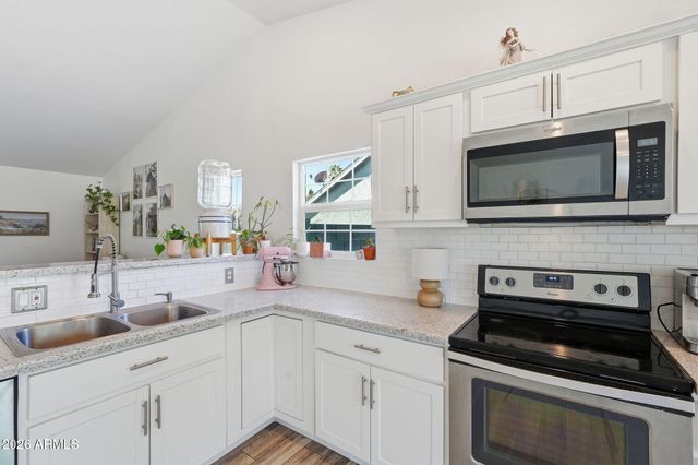 213 W STANFORD Avenue, Gilbert, AZ 85233