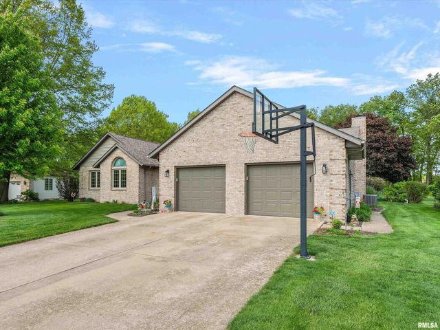 213 PIMLICO Chase, Sherman, IL 62684