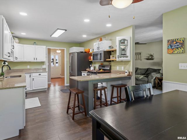 213 PIMLICO Chase, Sherman, IL 62684