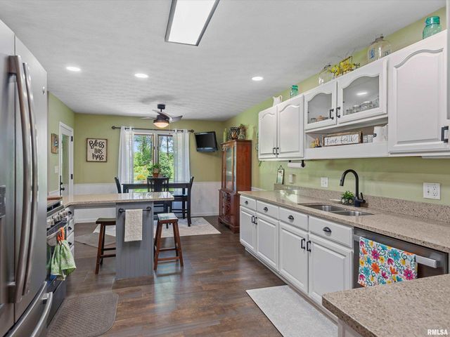 213 PIMLICO Chase, Sherman, IL 62684