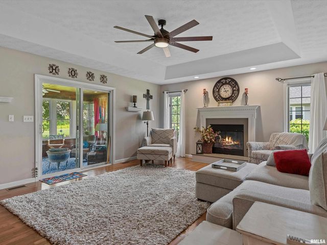 213 PIMLICO Chase, Sherman, IL 62684