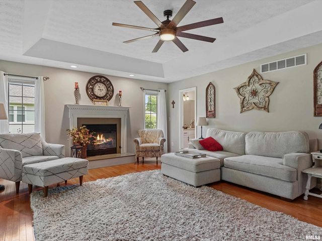 213 PIMLICO Chase, Sherman, IL 62684