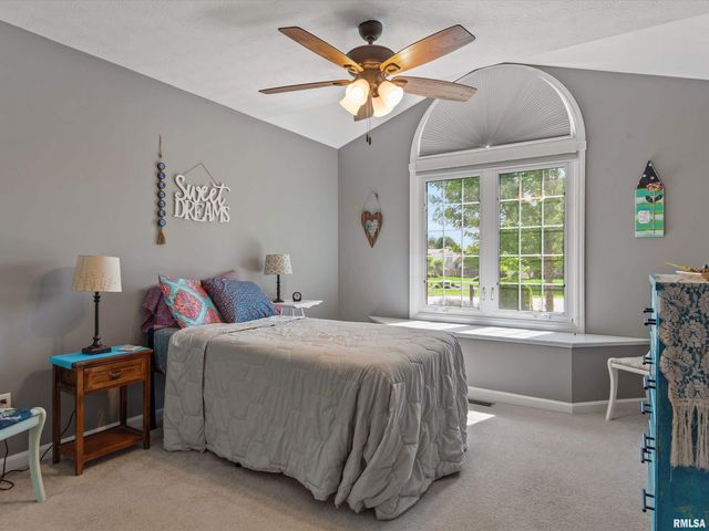 213 PIMLICO Chase, Sherman, IL 62684