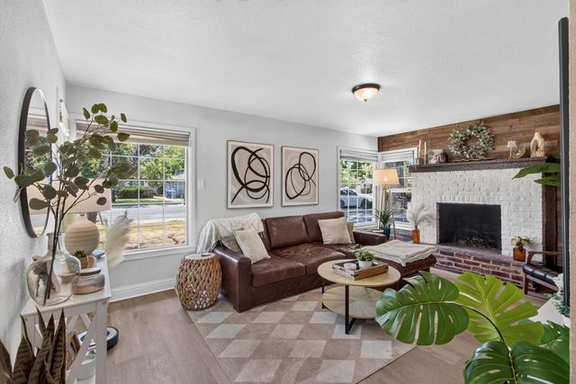 2865 59th St, Sacramento, CA 95817