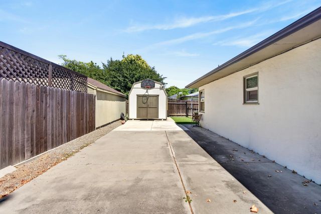 2865 59th St, Sacramento, CA 95817