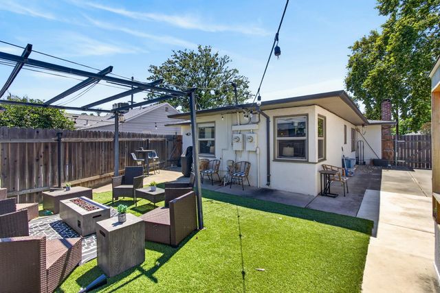 2865 59th St, Sacramento, CA 95817