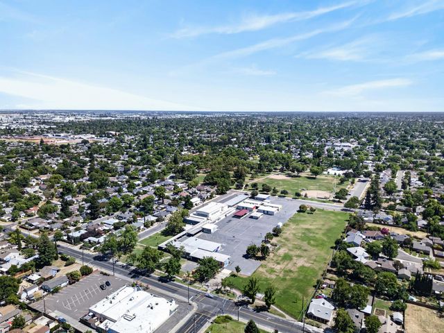 2865 59th St, Sacramento, CA 95817