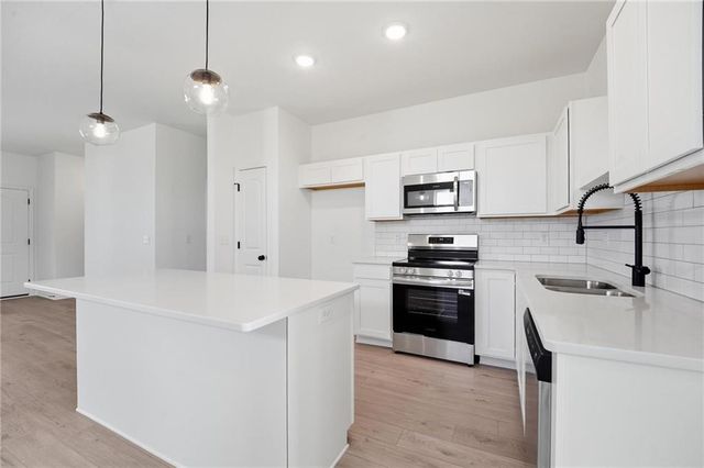 3001 NW 96th Terrace, Kansas City, MO 64154