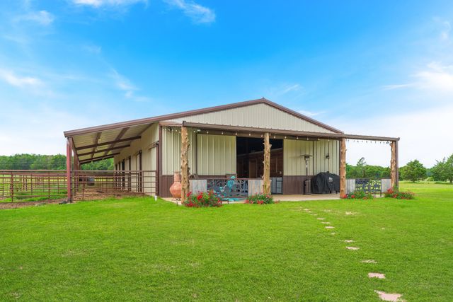 289 Blackjack Road, Valley View, TX 76272