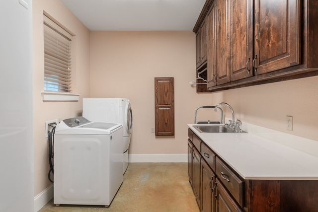 289 Blackjack Road, Valley View, TX 76272