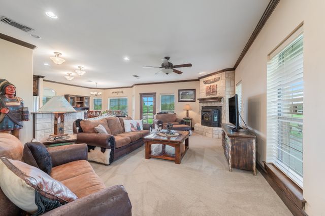 289 Blackjack Road, Valley View, TX 76272