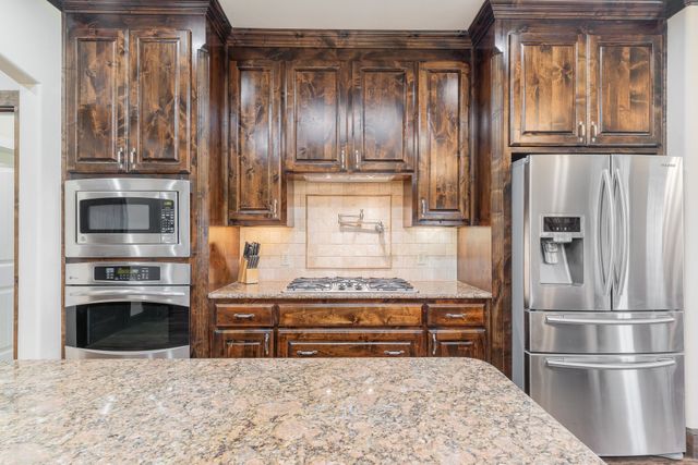 289 Blackjack Road, Valley View, TX 76272