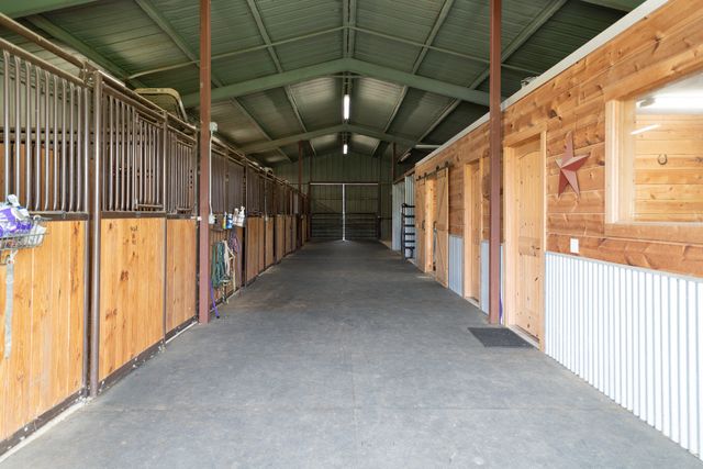 289 Blackjack Road, Valley View, TX 76272