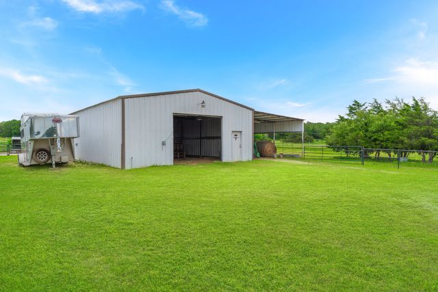289 Blackjack Road, Valley View, TX 76272