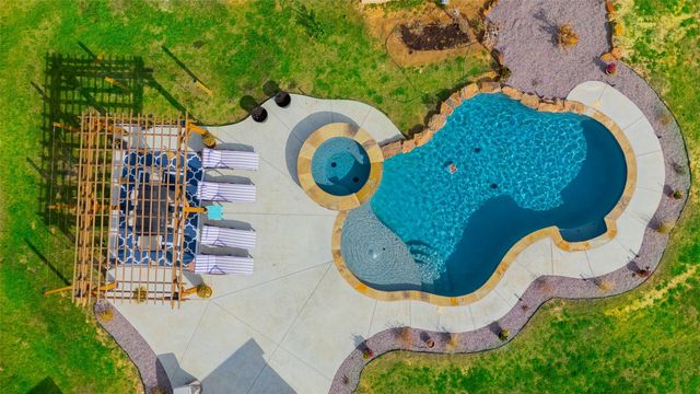 289 Blackjack Road, Valley View, TX 76272