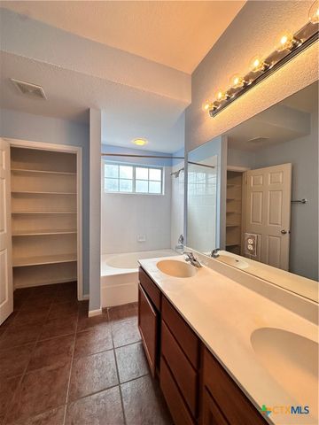 2050 Lisa Lane, San Marcos, TX 78666