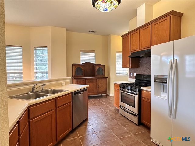 2050 Lisa Lane, San Marcos, TX 78666