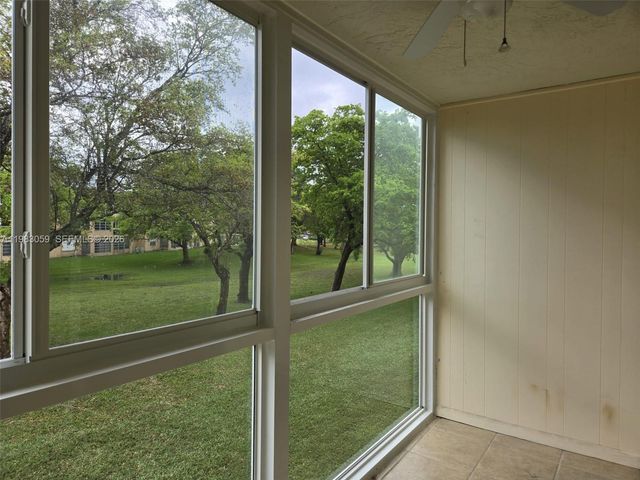 9261 Sunrise Lakes Boulevard 201, Sunrise, FL 33322