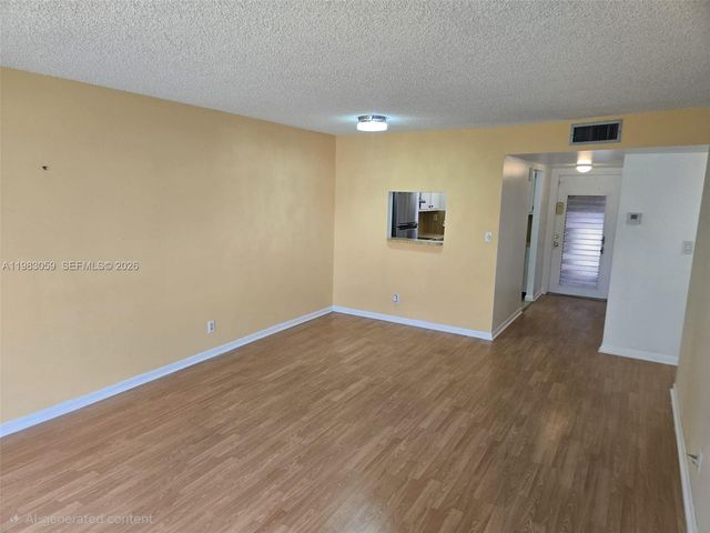 9261 Sunrise Lakes Boulevard 201, Sunrise, FL 33322