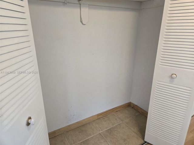 9261 Sunrise Lakes Boulevard 201, Sunrise, FL 33322