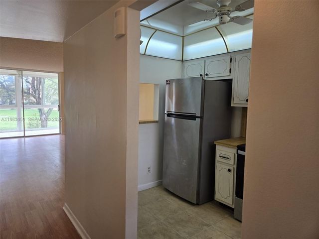 9261 Sunrise Lakes Boulevard 201, Sunrise, FL 33322