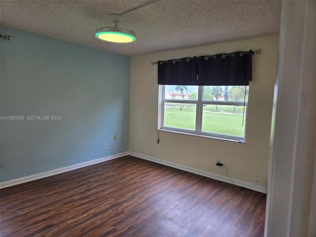 9261 Sunrise Lakes Boulevard 201, Sunrise, FL 33322