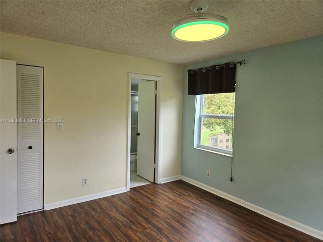 9261 Sunrise Lakes Boulevard 201, Sunrise, FL 33322
