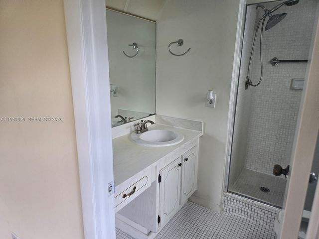 9261 Sunrise Lakes Boulevard 201, Sunrise, FL 33322