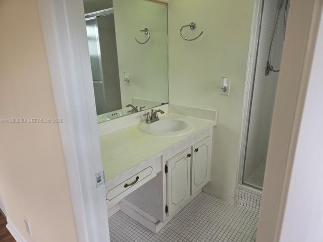9261 Sunrise Lakes Boulevard 201, Sunrise, FL 33322