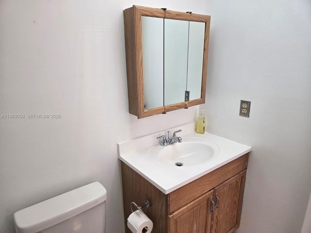 9261 Sunrise Lakes Boulevard 201, Sunrise, FL 33322