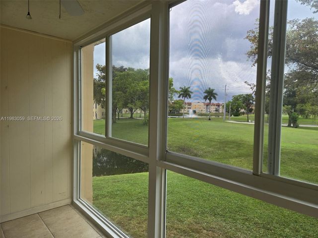 9261 Sunrise Lakes Boulevard 201, Sunrise, FL 33322