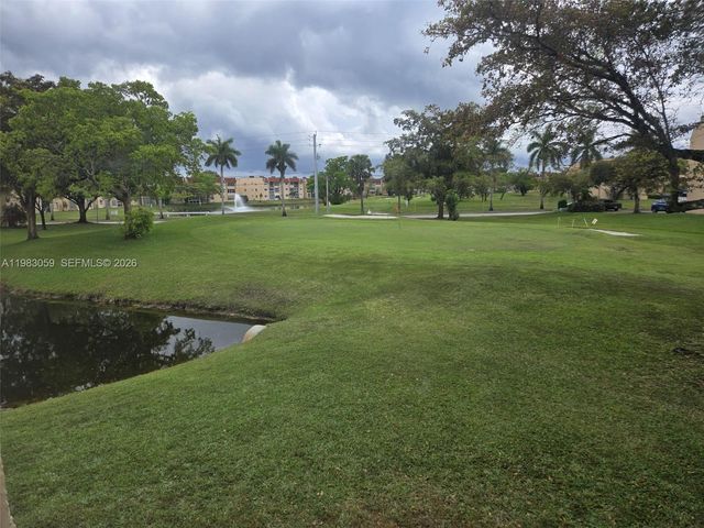 9261 Sunrise Lakes Boulevard 201, Sunrise, FL 33322