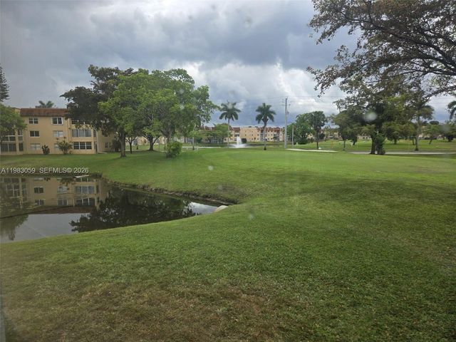 9261 Sunrise Lakes Boulevard 201, Sunrise, FL 33322