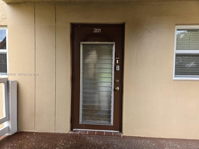 9261 Sunrise Lakes Boulevard 201, Sunrise, FL 33322