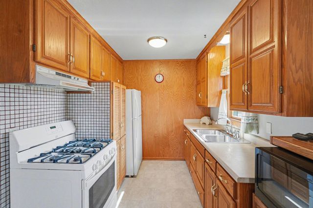 2240 113th Avenue NW, Coon Rapids, MN 55433