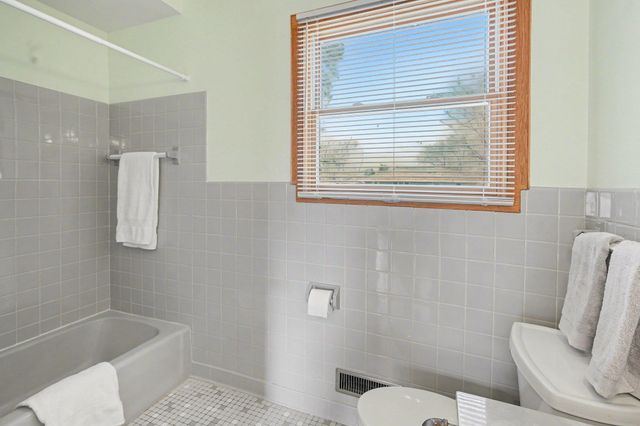 2240 113th Avenue NW, Coon Rapids, MN 55433