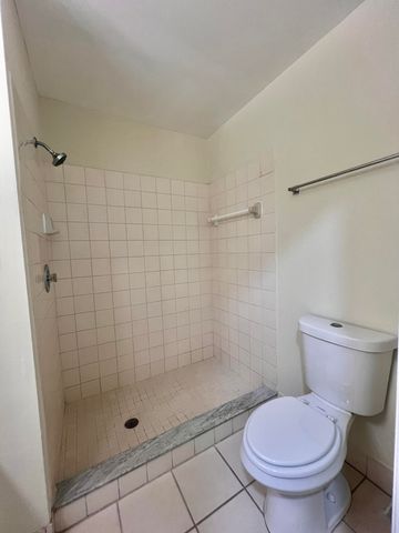 6061 N 10th Ave Avenue N 242, Greenacres, FL 33463