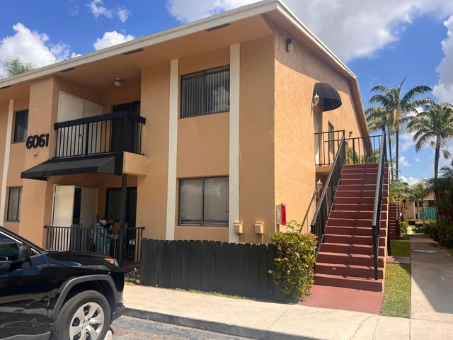 6061 N 10th Ave Avenue N 242, Greenacres, FL 33463