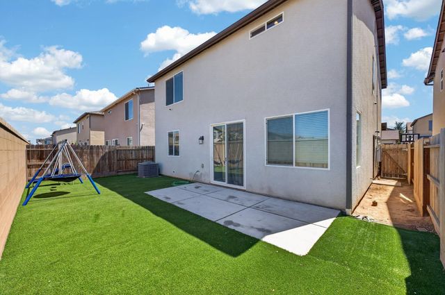 4065 N Contessa Avenue, Fresno, CA 93723