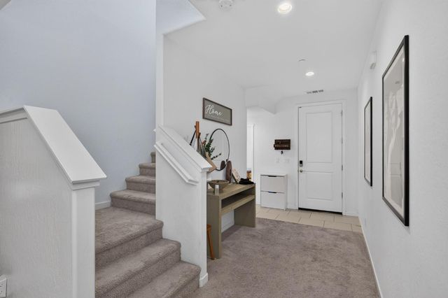 4065 N Contessa Avenue, Fresno, CA 93723