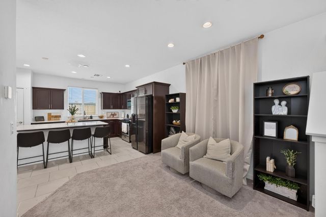 4065 N Contessa Avenue, Fresno, CA 93723