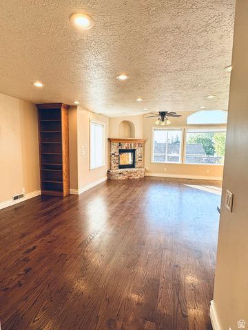 1959 N 150 E, Centerville, UT 84014
