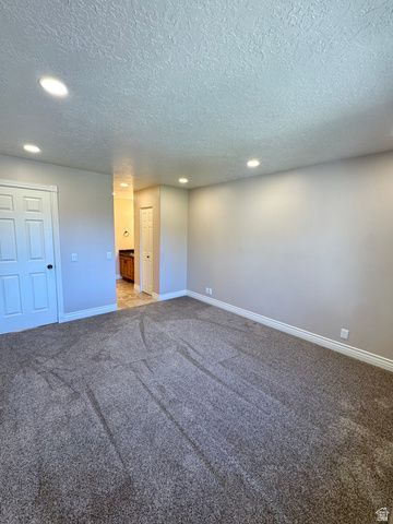 1959 N 150 E, Centerville, UT 84014