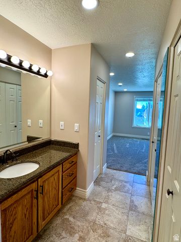 1959 N 150 E, Centerville, UT 84014