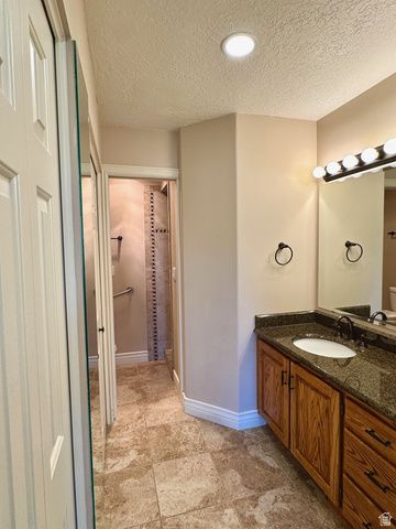 1959 N 150 E, Centerville, UT 84014